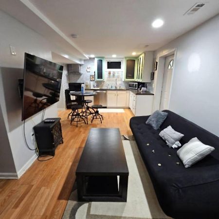 Private Entrance Full Kitchen 2 Bedroom Apartment Фредериксбърг Екстериор снимка